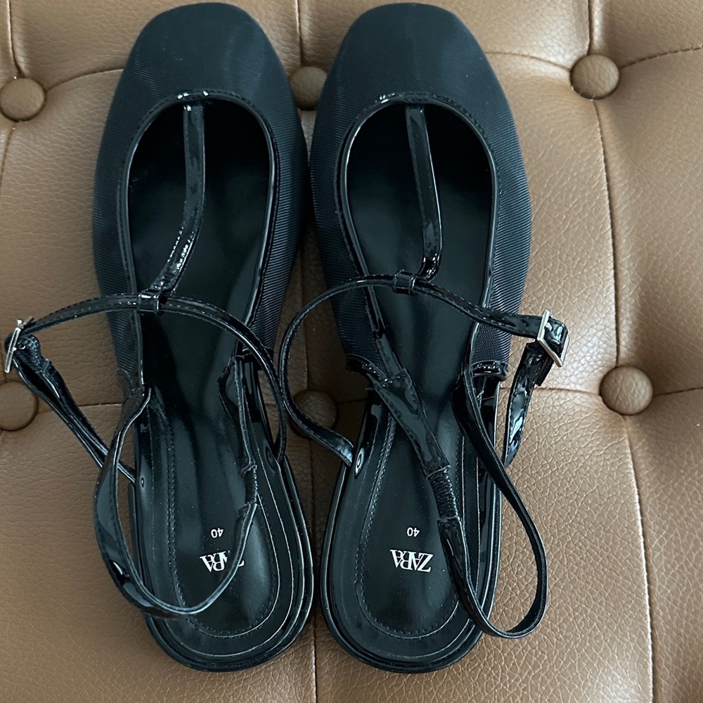 Zara Black Strappy Flats for Women